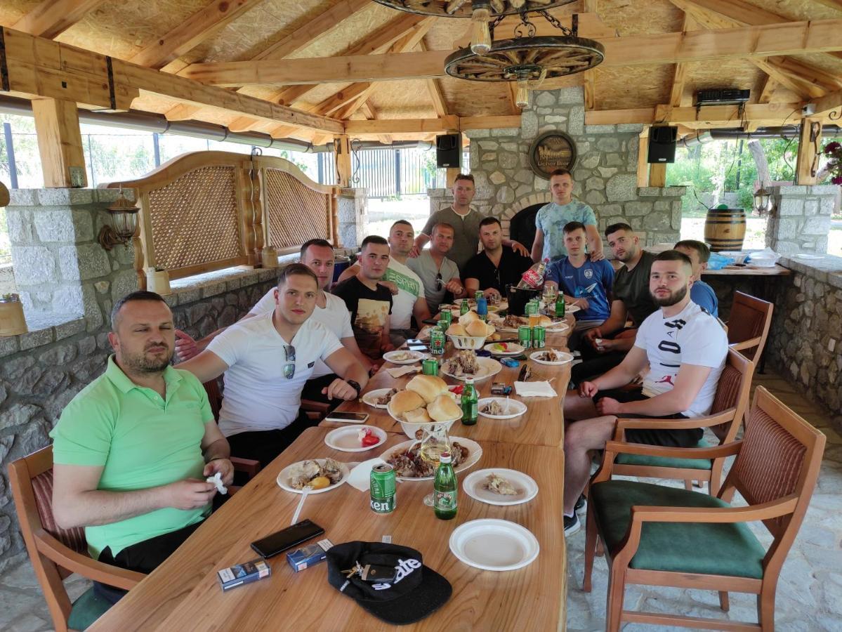 Holiday Bungalows & Food Plav Esterno foto
