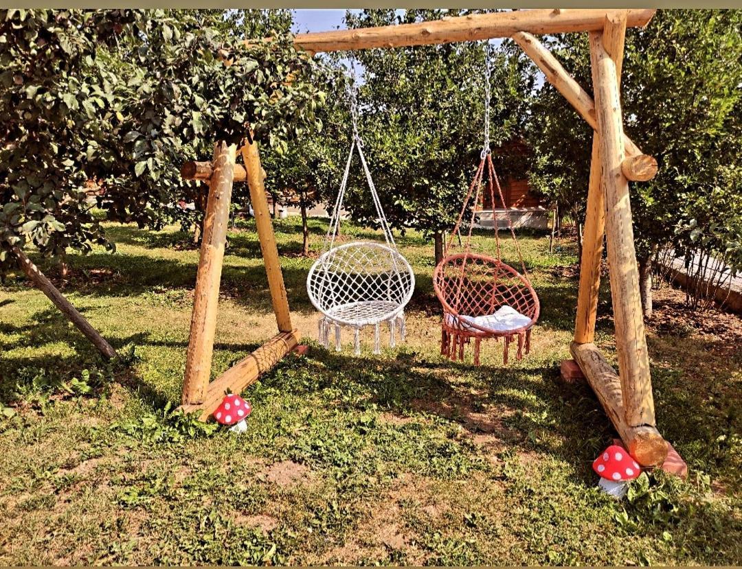 Holiday Bungalows & Food Plav Esterno foto