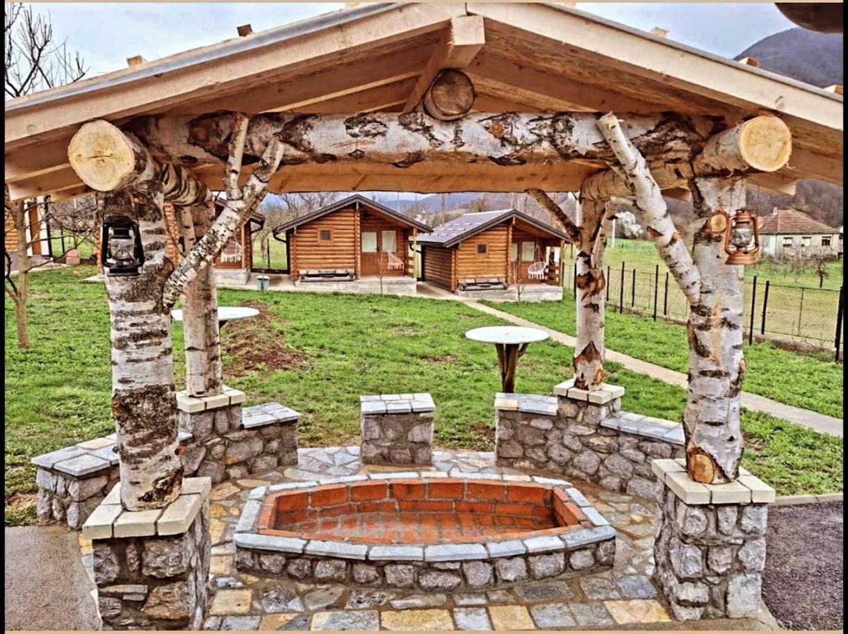 Holiday Bungalows & Food Plav Esterno foto