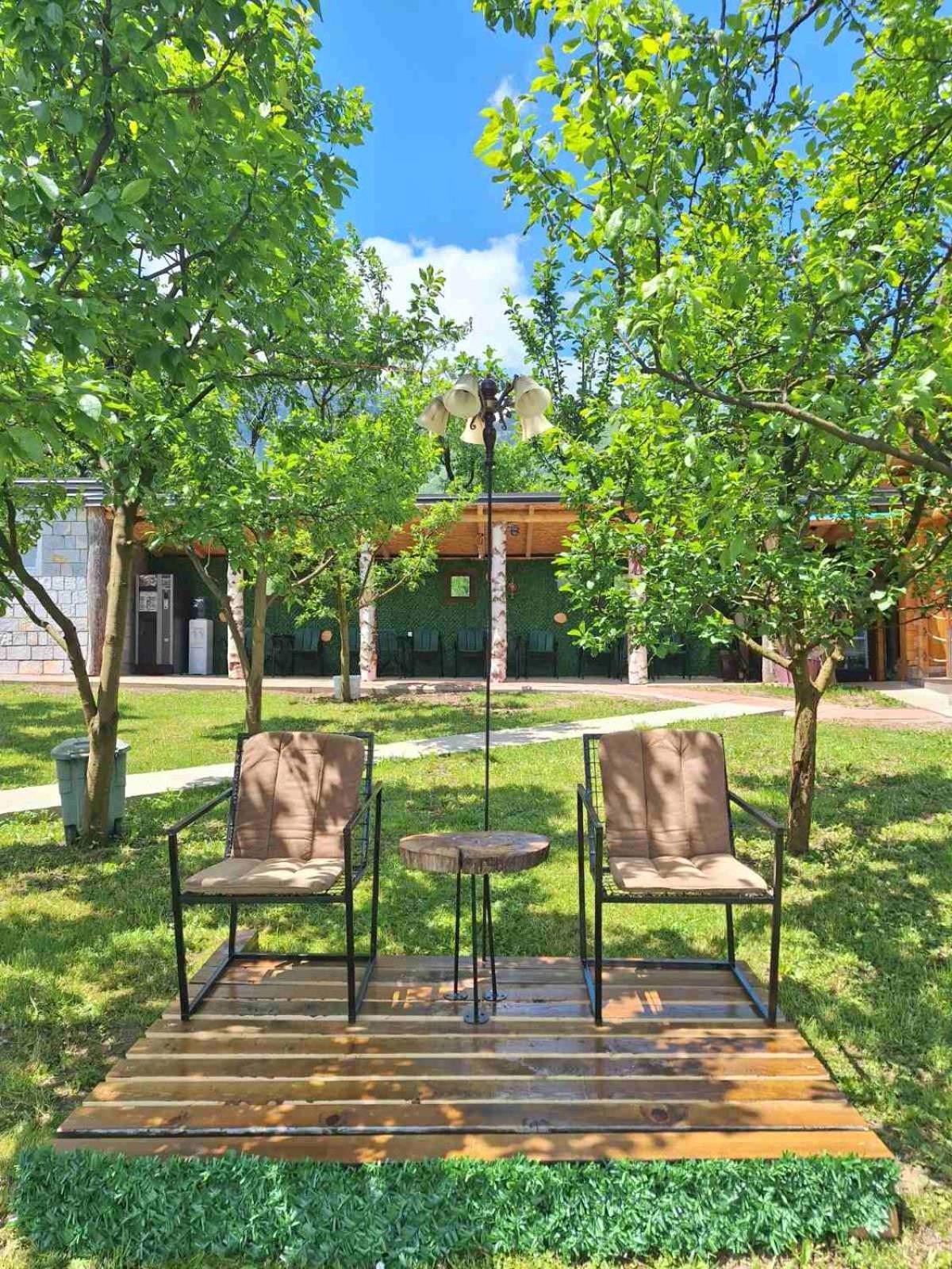 Holiday Bungalows & Food Plav Esterno foto